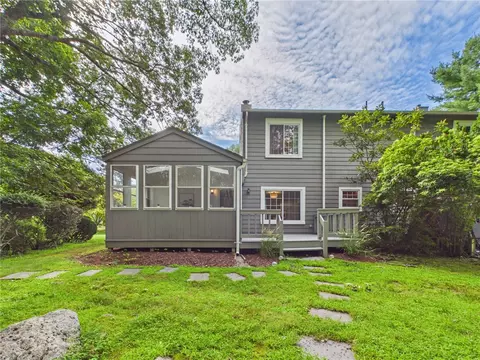 Exterior - 26 Eagle Run #B, East Greenwich, RI 02818 photo 6 of 9