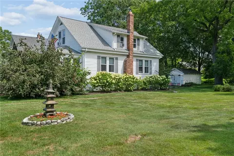 29 Howland Ave, Jamestown, RI 02835