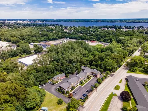 View/Area - 265 Post Road Rd #4, Warwick, RI 02888 photo 2 of 8