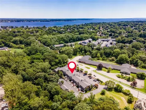 View/Area - 265 Post Road Rd #4, Warwick, RI 02888 photo 3 of 8