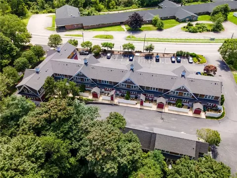 View/Area - 265 Post Road Rd #4, Warwick, RI 02888 photo 1 of 8