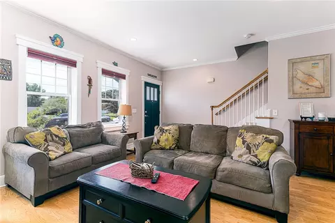 Living - 265 Post Road Rd #4, Warwick, RI 02888 photo 3 of 4