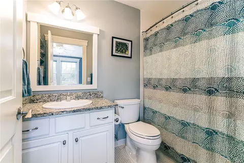 Bath - 265 Post Road Rd #4, Warwick, RI 02888 photo 2 of 2