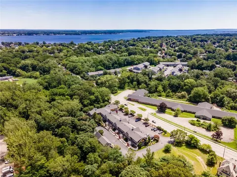 View/Area - 265 Post Road Rd #4, Warwick, RI 02888 photo 5 of 8