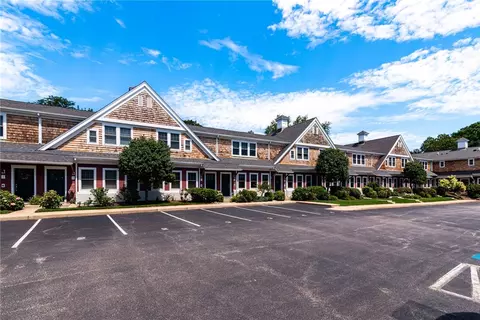 Exterior - 265 Post Road Rd #4, Warwick, RI 02888 photo 3 of 9