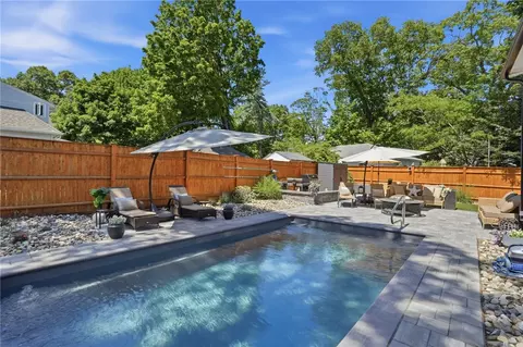Exterior - 1 Staples Ave, Warwick, RI 02886 photo 14 of 17