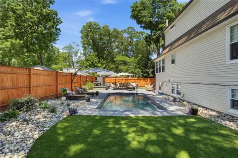 Exterior - 1 Staples Ave, Warwick, RI 02886 photo 15 of 17
