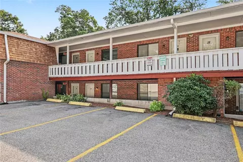 569 Smithfield Rd #9, North Providence, RI 02904