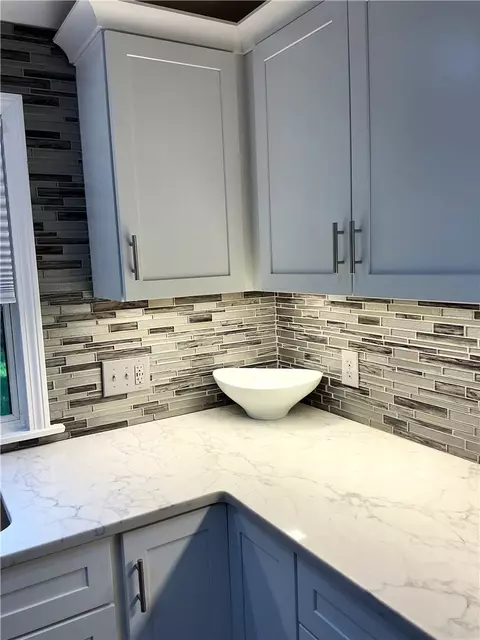 Kitchen - 132 Timberline Rd, Warwick, RI 02886 photo 2 of 7