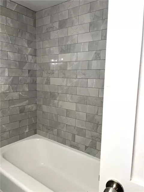 Bath - 132 Timberline Rd, Warwick, RI 02886 photo 6 of 6