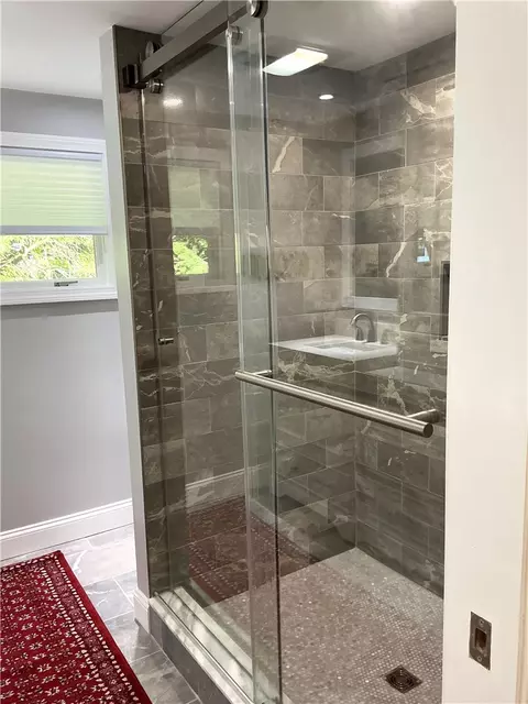 Bath - 132 Timberline Rd, Warwick, RI 02886 photo 3 of 6