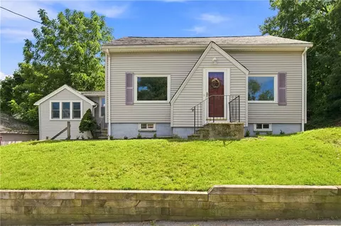 Exterior - 31 Coolidge Ave, Woonsocket, RI 02895 photo 3 of 9