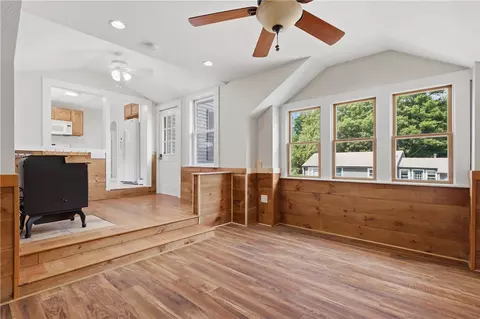 Living - 31 Coolidge Ave, Woonsocket, RI 02895 photo 1 of 8