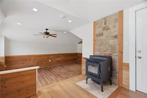 Living - 31 Coolidge Ave, Woonsocket, RI 02895 photo 2 of 8
