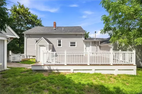 Exterior - 31 Coolidge Ave, Woonsocket, RI 02895 photo 8 of 9