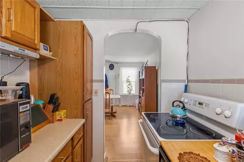 Entry Way - 43 Virginia Ave, Woonsocket, RI 02895 photo 1 of 1