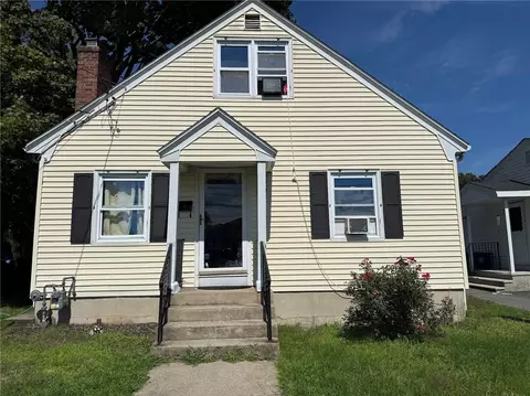 18 Elm St, North Providence, RI 02911