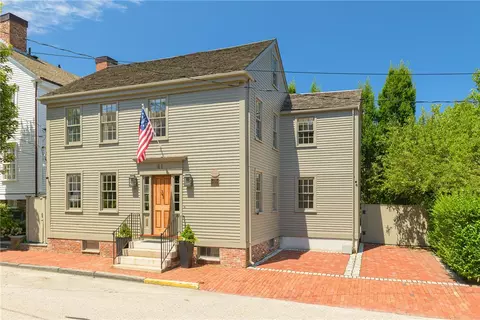 41 Elm St, Newport, RI 02840