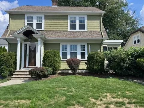 680 Pontiac Ave, Cranston, RI 02910