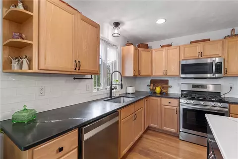 Kitchen - 500 Mendon Rd #213, Cumberland, RI 02864 photo 1 of 4