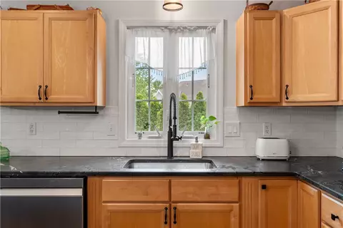 Kitchen - 500 Mendon Rd #213, Cumberland, RI 02864 photo 4 of 4