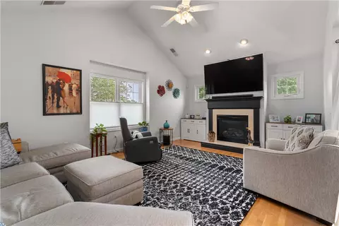 Living - 500 Mendon Rd #213, Cumberland, RI 02864 photo 1 of 1