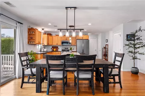 Dining - 500 Mendon Rd #213, Cumberland, RI 02864 photo 1 of 2