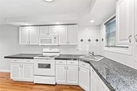 Kitchen - 3399 Post Rd #13, Warwick, RI 02886 photo 4 of 4