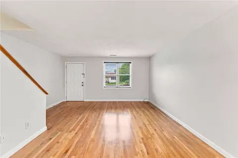 Living - 3399 Post Rd #13, Warwick, RI 02886 photo 2 of 3