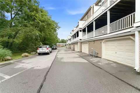 Exterior - 3399 Post Rd #13, Warwick, RI 02886 photo 5 of 7