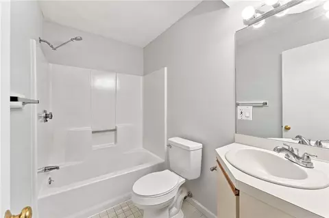Bath - 3399 Post Rd #13, Warwick, RI 02886 photo 2 of 6