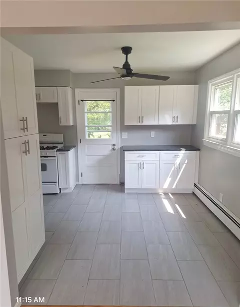 2 Lawrence St, Westerly, RI 02891 photo 9