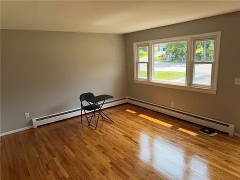 2 Lawrence St, Westerly, RI 02891 photo 3