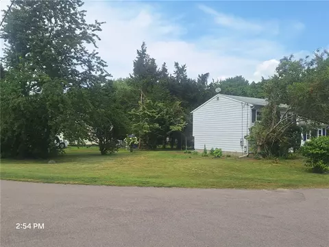 2 Lawrence St, Westerly, RI 02891 photo 2
