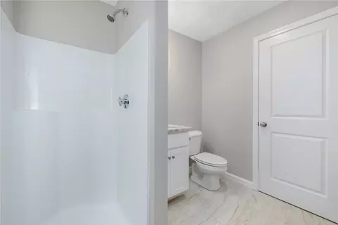 Bath - 301 Ledge Rd, Coventry, RI 02816 photo 1 of 4