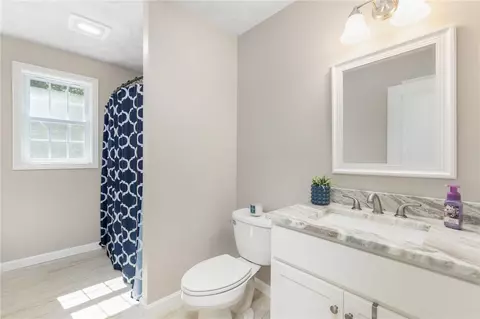 Bath - 301 Ledge Rd, Coventry, RI 02816 photo 3 of 4