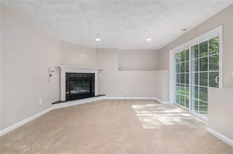 Living - 301 Ledge Rd, Coventry, RI 02816 photo 5 of 7
