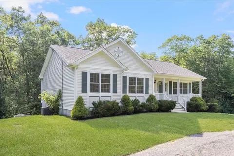 Exterior - 301 Ledge Rd, Coventry, RI 02816 photo 4 of 11