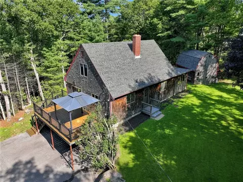 320 Shannock Rd, South Kingstown, RI 02879