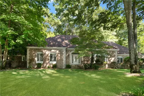 31 Lennon Rd, Lincoln, RI 02865