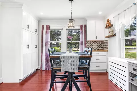 Dining - 124 Beach St, Westerly, RI 02891 photo 2 of 3