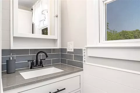 Bath - 124 Beach St, Westerly, RI 02891 photo 3 of 3