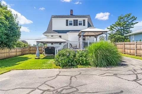 Exterior - 124 Beach St, Westerly, RI 02891 photo 6 of 8