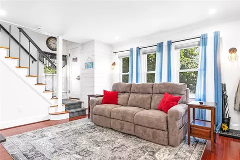 Living - 124 Beach St, Westerly, RI 02891 photo 1 of 1
