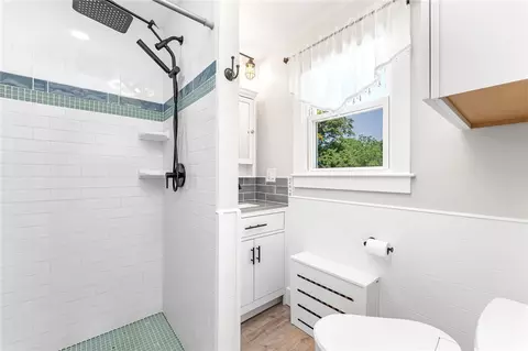 Bath - 124 Beach St, Westerly, RI 02891 photo 2 of 3