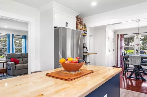 Kitchen - 124 Beach St, Westerly, RI 02891 photo 4 of 5