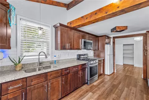 64 Appleton St, Providence, RI 02909