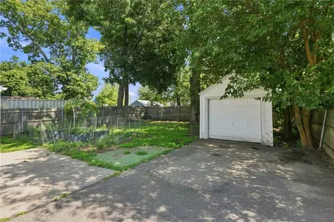 Exterior - 36 Newfield Ave, Warwick, RI 02888 photo 4 of 8
