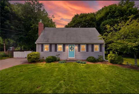 60 Brookwood Rd, South Kingstown, RI 02879
