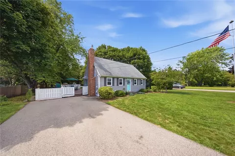 60 Brookwood Rd, South Kingstown, RI 02879